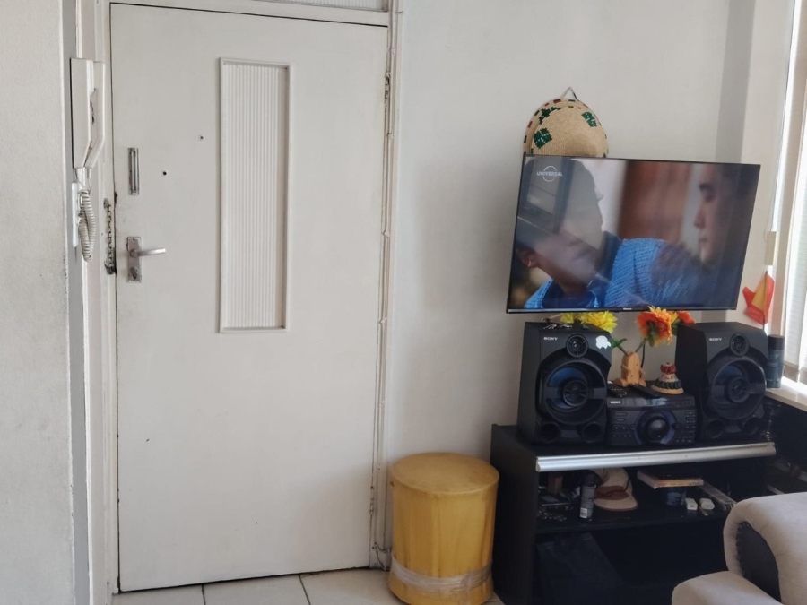 1 Bedroom Property for Sale in Bellville Central Western Cape
